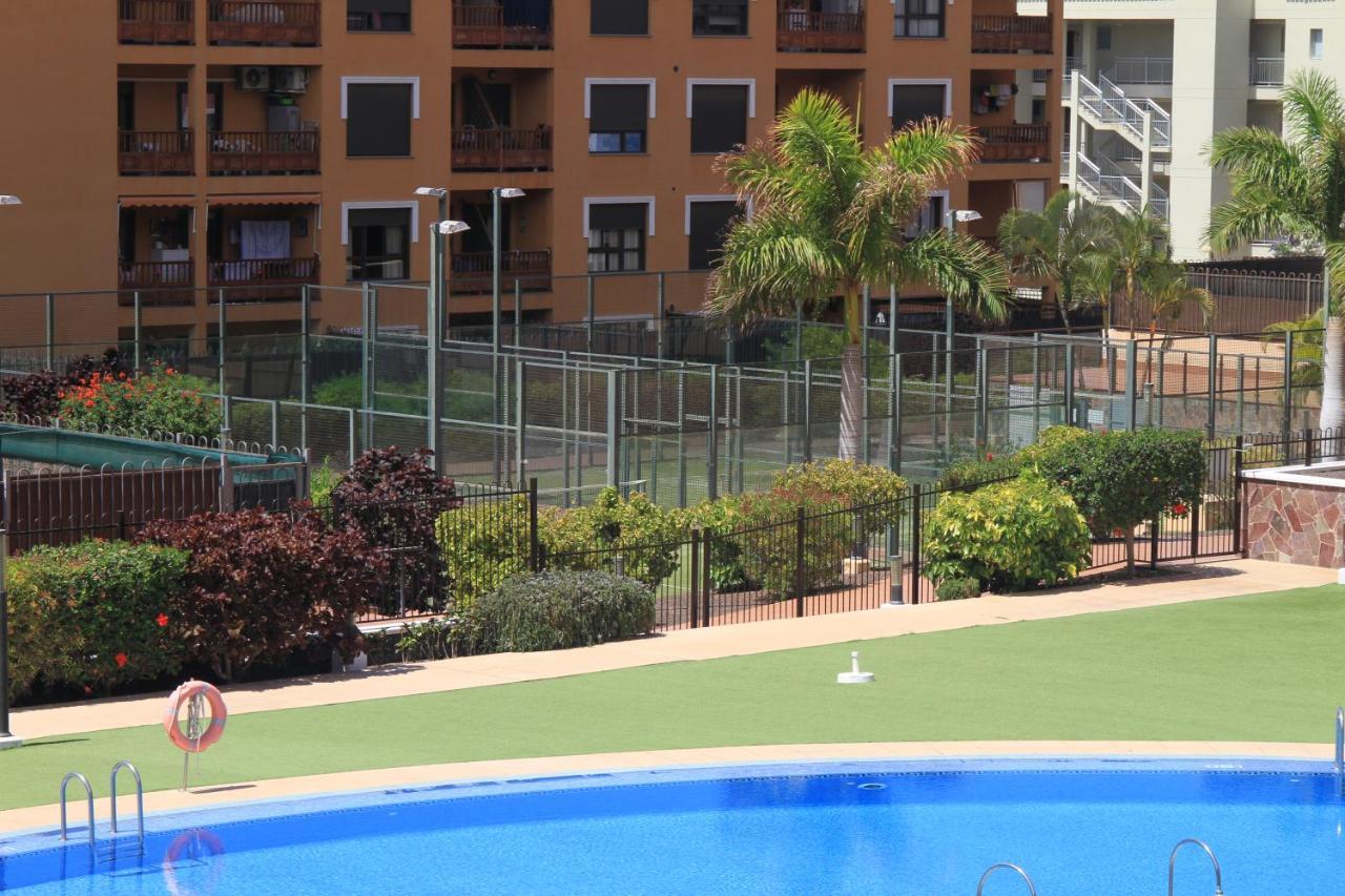 Spacious Apartment With Large Private Garden In Palm Mar Exterior photo