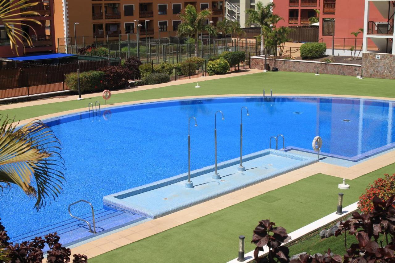 Spacious Apartment With Large Private Garden In Palm Mar Exterior photo